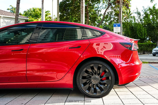 Used 2022 Tesla Model 3 Performance image 5