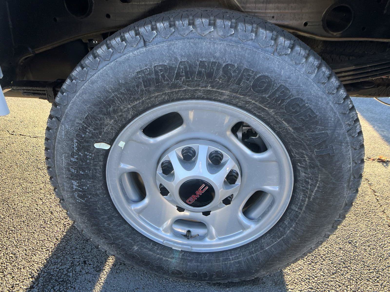 New 2025 GMC Sierra 2500 Pro w/ Convenience Package RWD image 9
