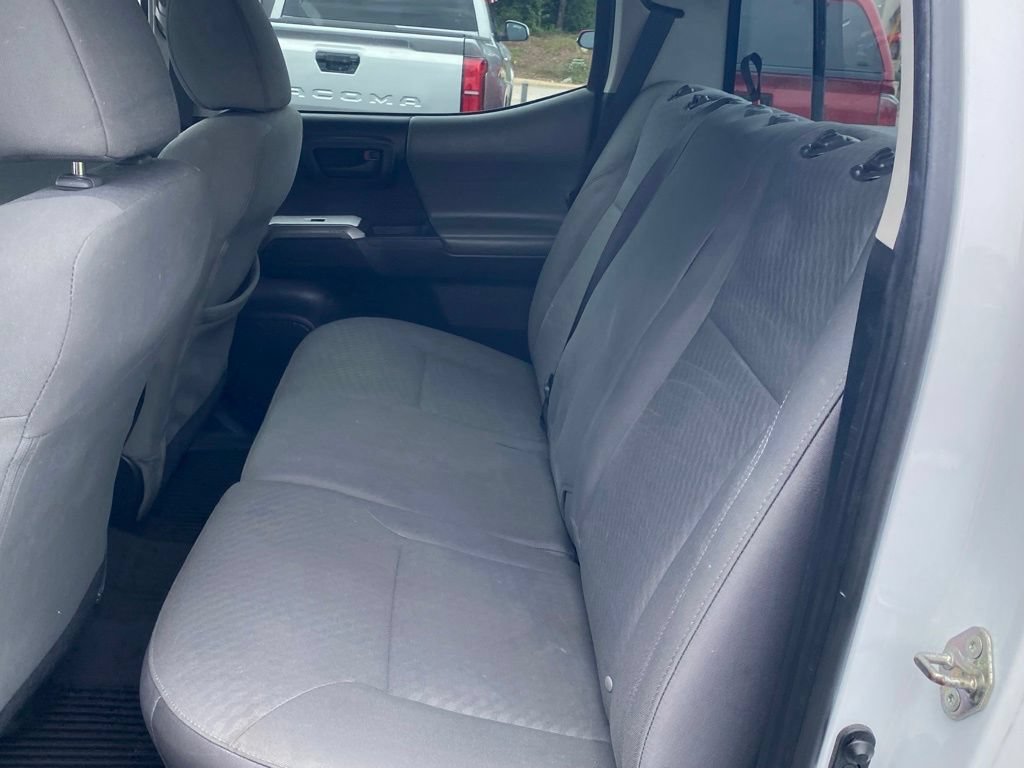 Used 2020 Toyota Tacoma SR5 RWD image 8