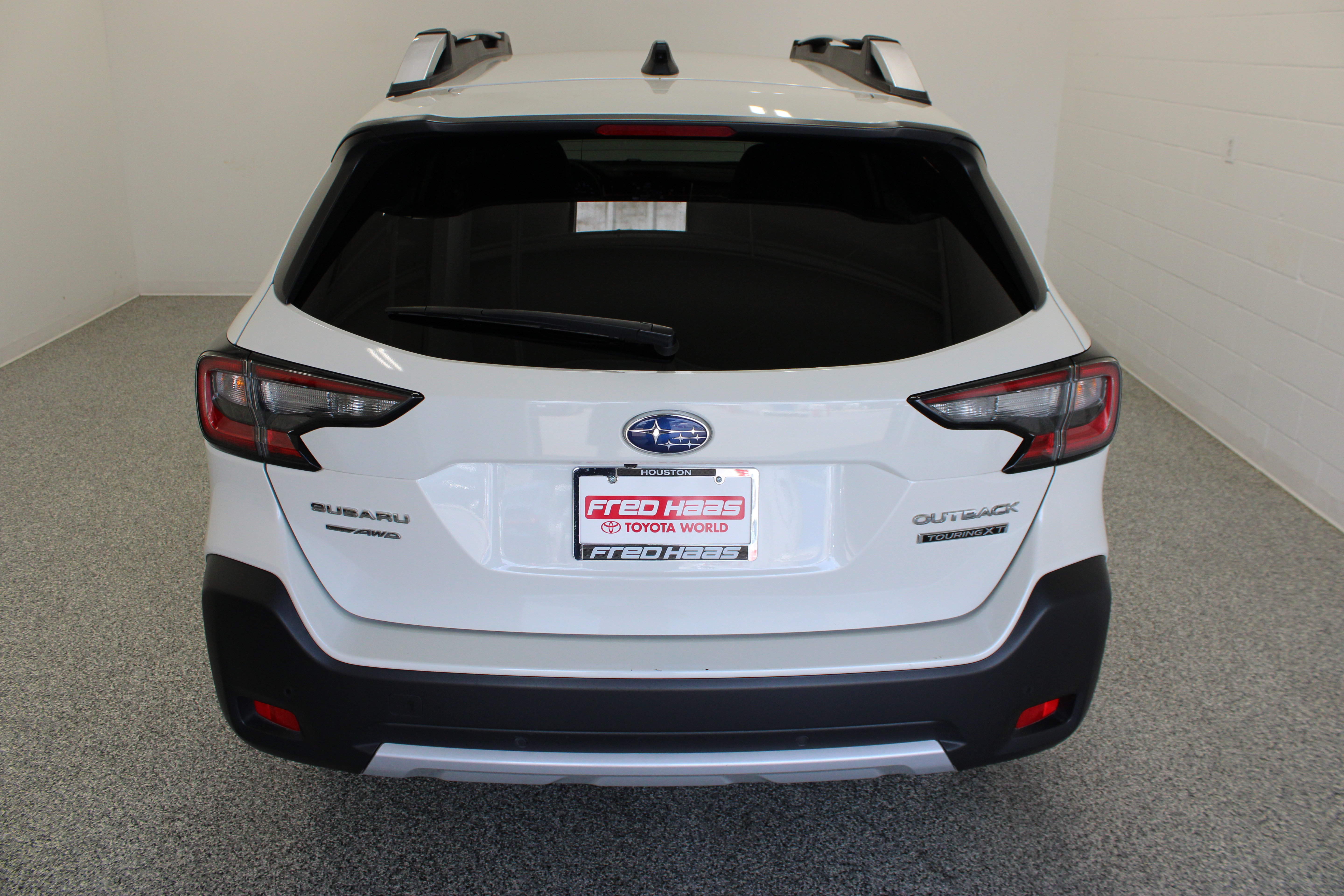 Used 2023 Subaru Outback Touring XT AWD/4WD image 8