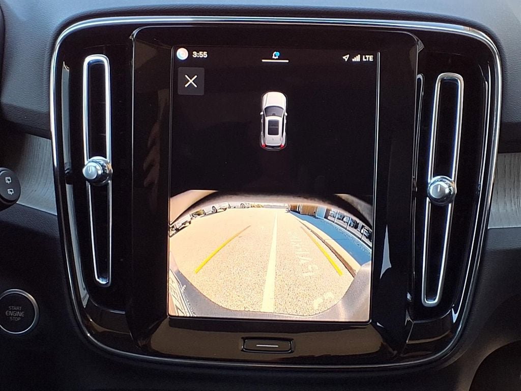 Certified 2025 Volvo XC40 B5 Core AWD/4WD image 15