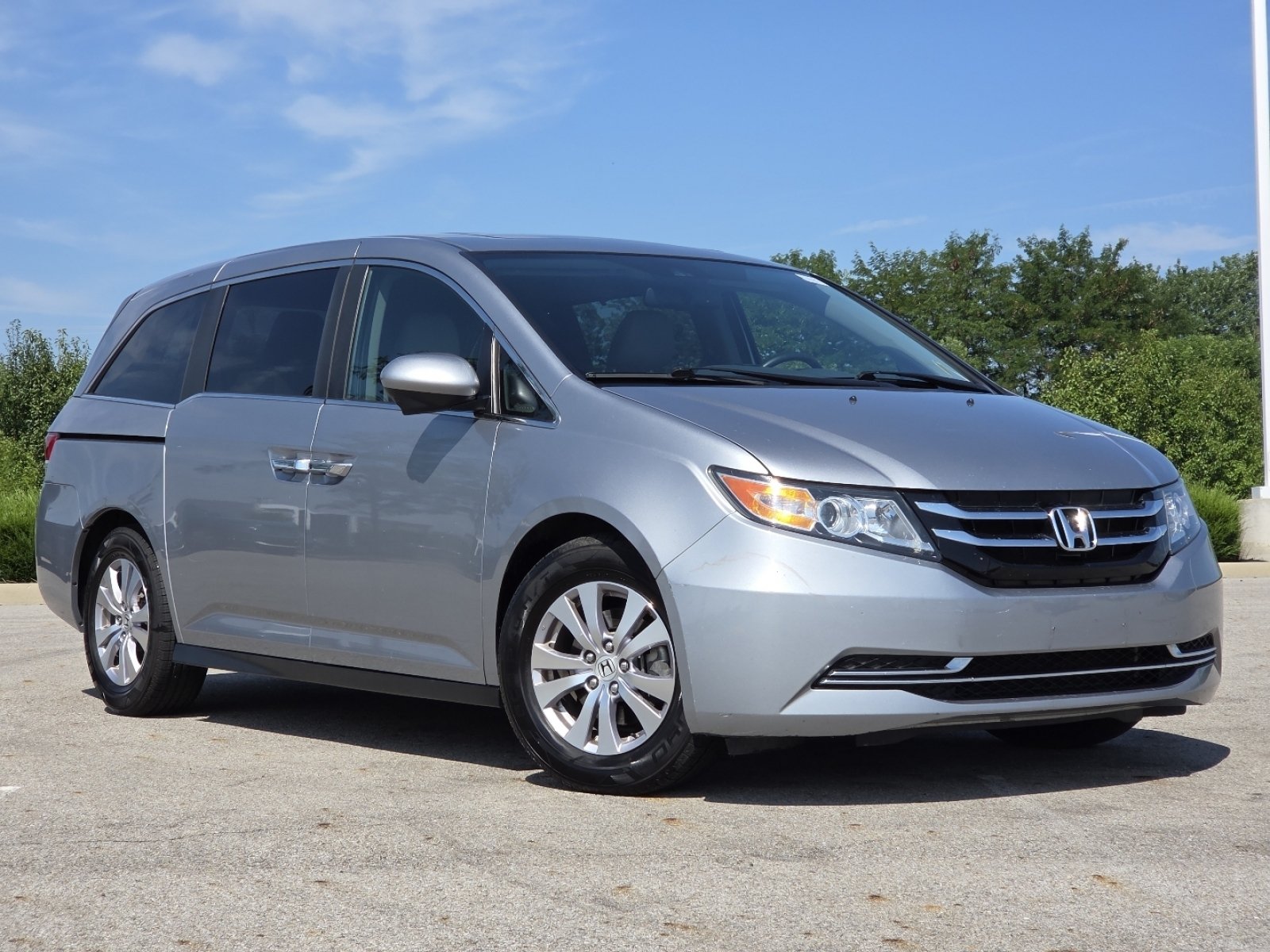 Used 2016 Honda Odyssey EX-L image 2