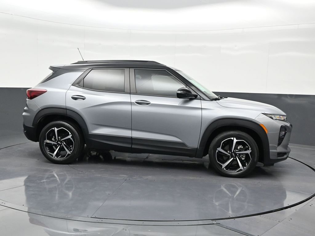 Used 2023 Chevrolet TrailBlazer RS w/ Sun and Liftgate Package image 7