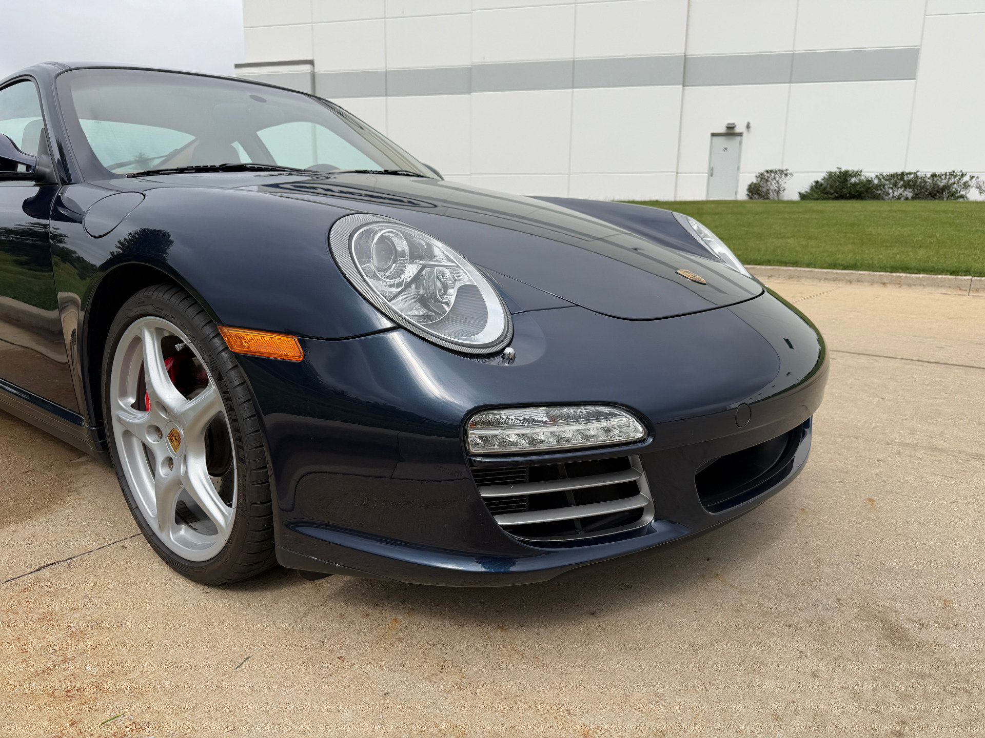 Used 2011 Porsche 911 Carrera 4S AWD/4WD image 9