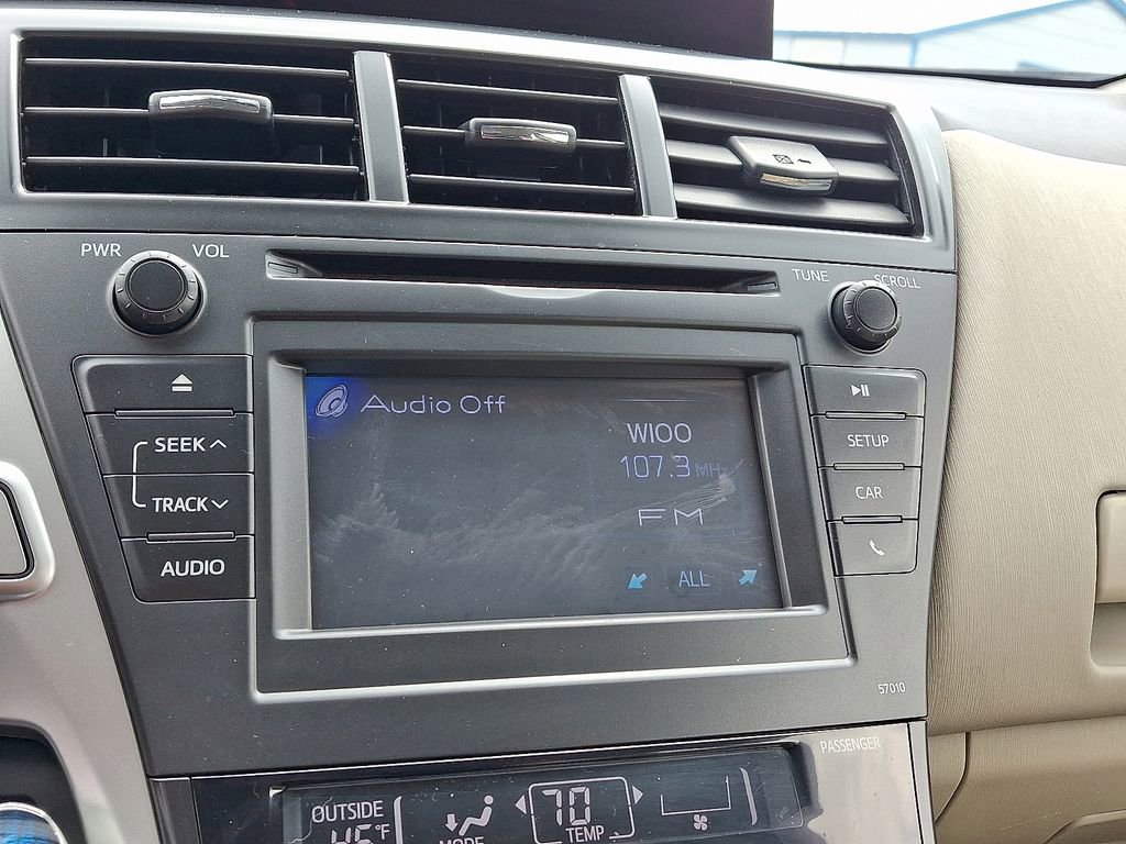 Used 2014 Toyota Prius V Two image 3