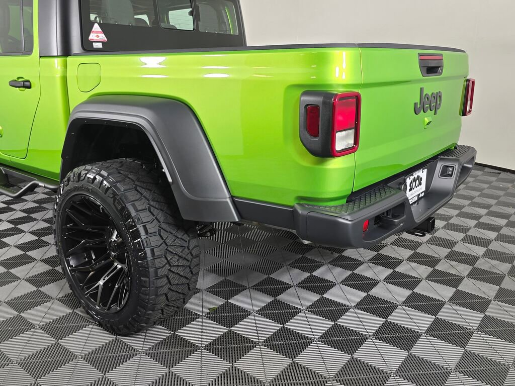New 2025 Jeep Gladiator Sport image 13