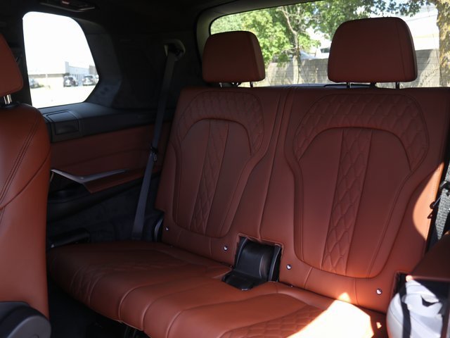 New 2026 BMW X7 M60i image 29