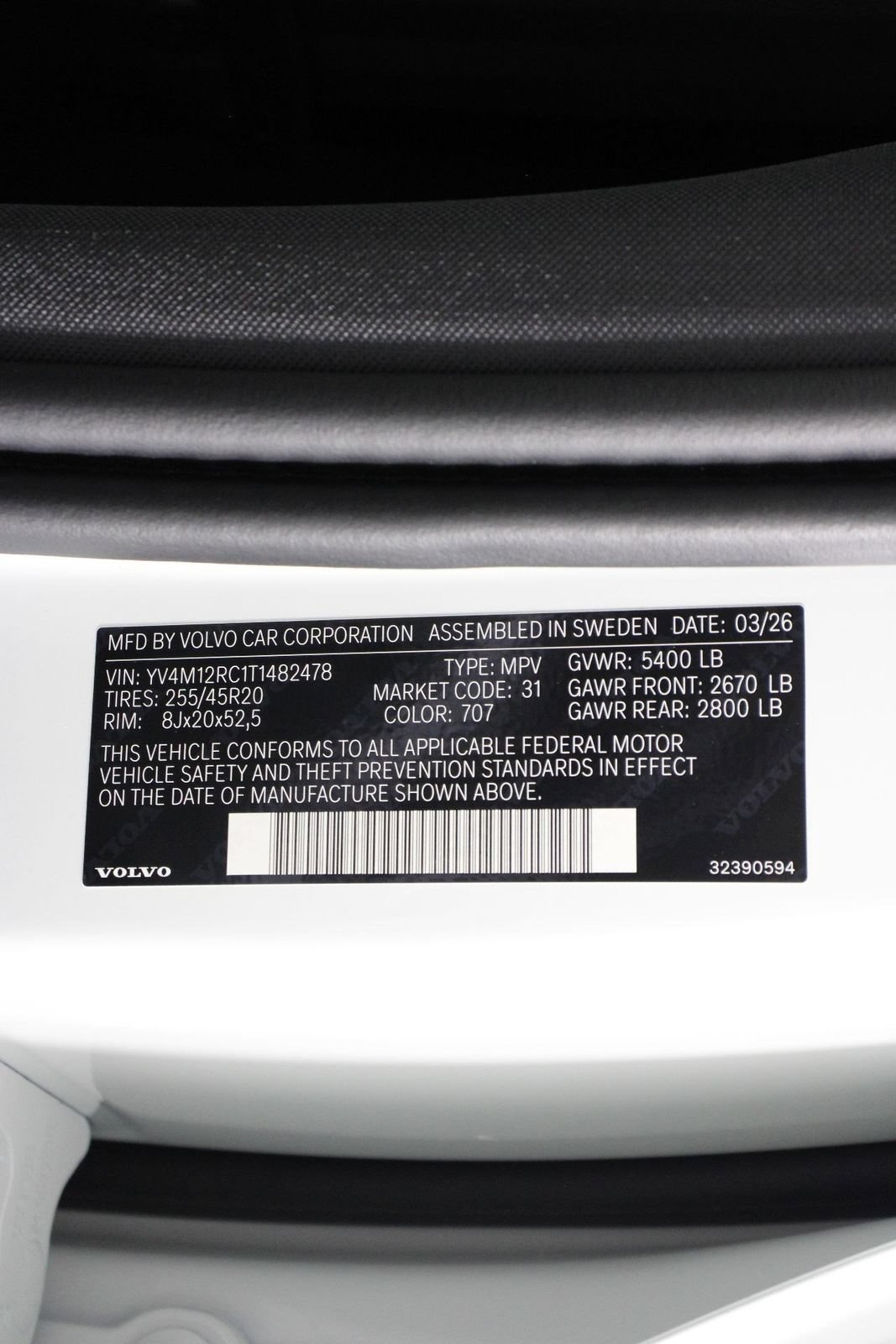 New 2026 Volvo XC60 B5 Plus w/ Climate Package PRO AWD/4WD image 17
