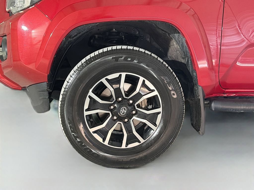 Used 2021 Toyota Tacoma TRD Sport w/ Technology Package image 31