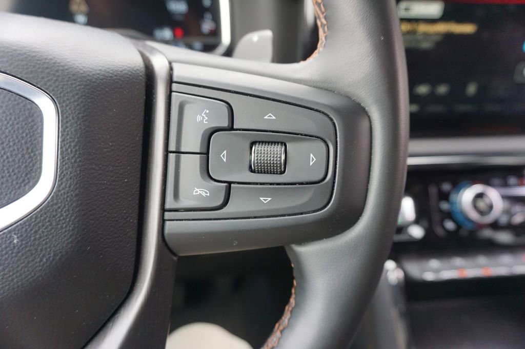 Used 2023 GMC Sierra 1500 AT4 w/ AT4 Premium Package image 9