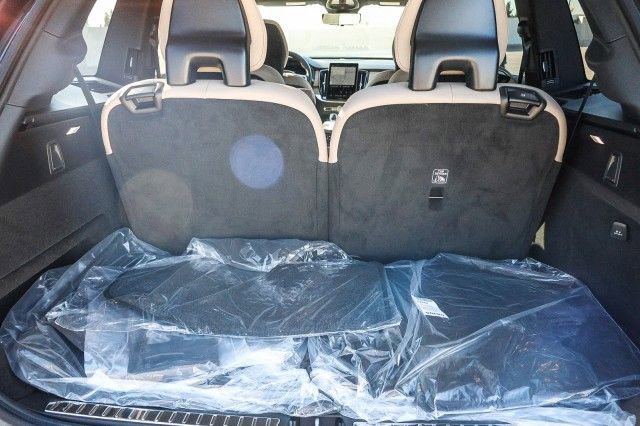 Used 2026 Volvo XC90 B6 Plus w/ Protection Package image 24