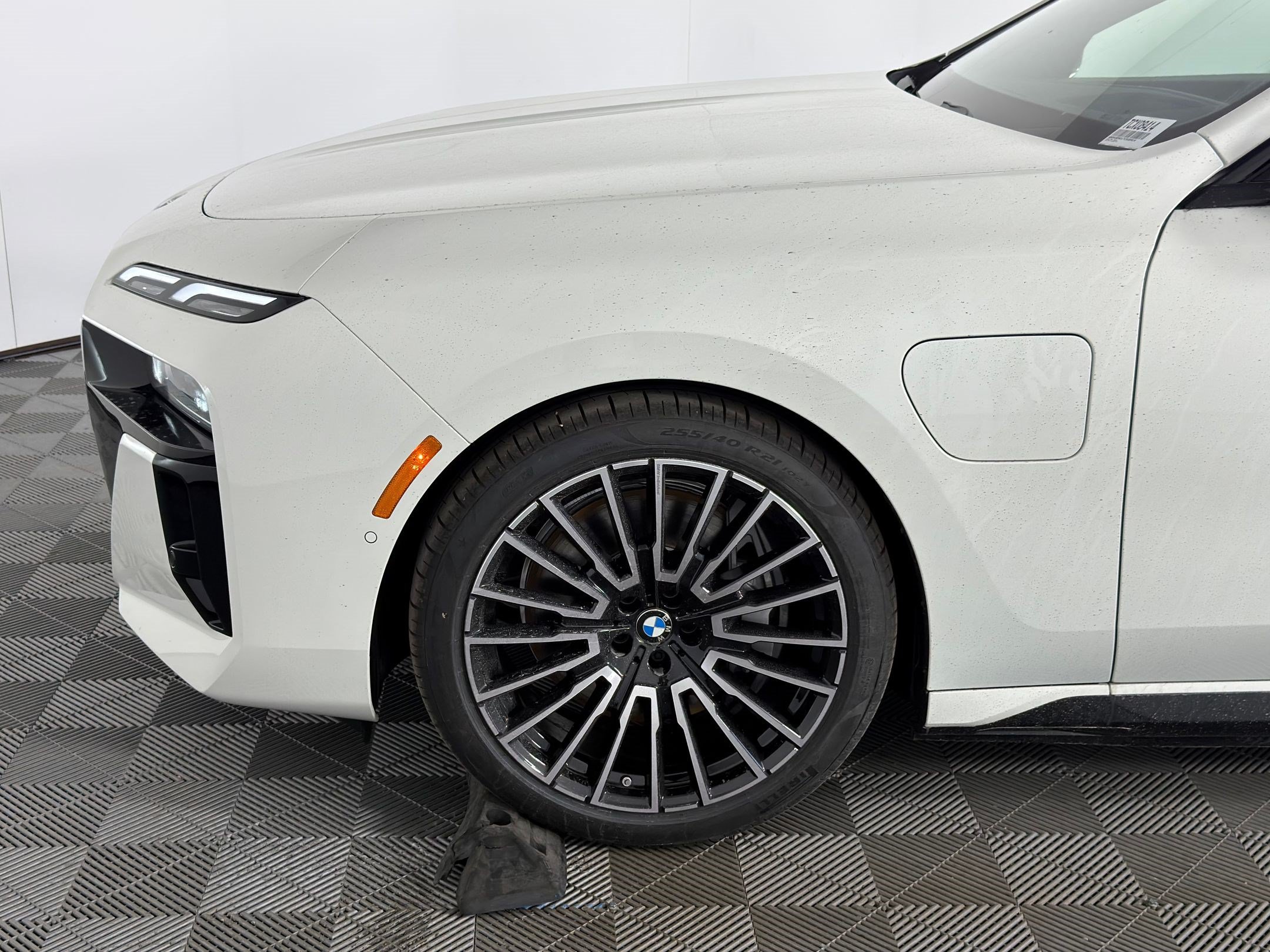 Used 2026 BMW 750e xDrive w/ Premium Package AWD/4WD image 9