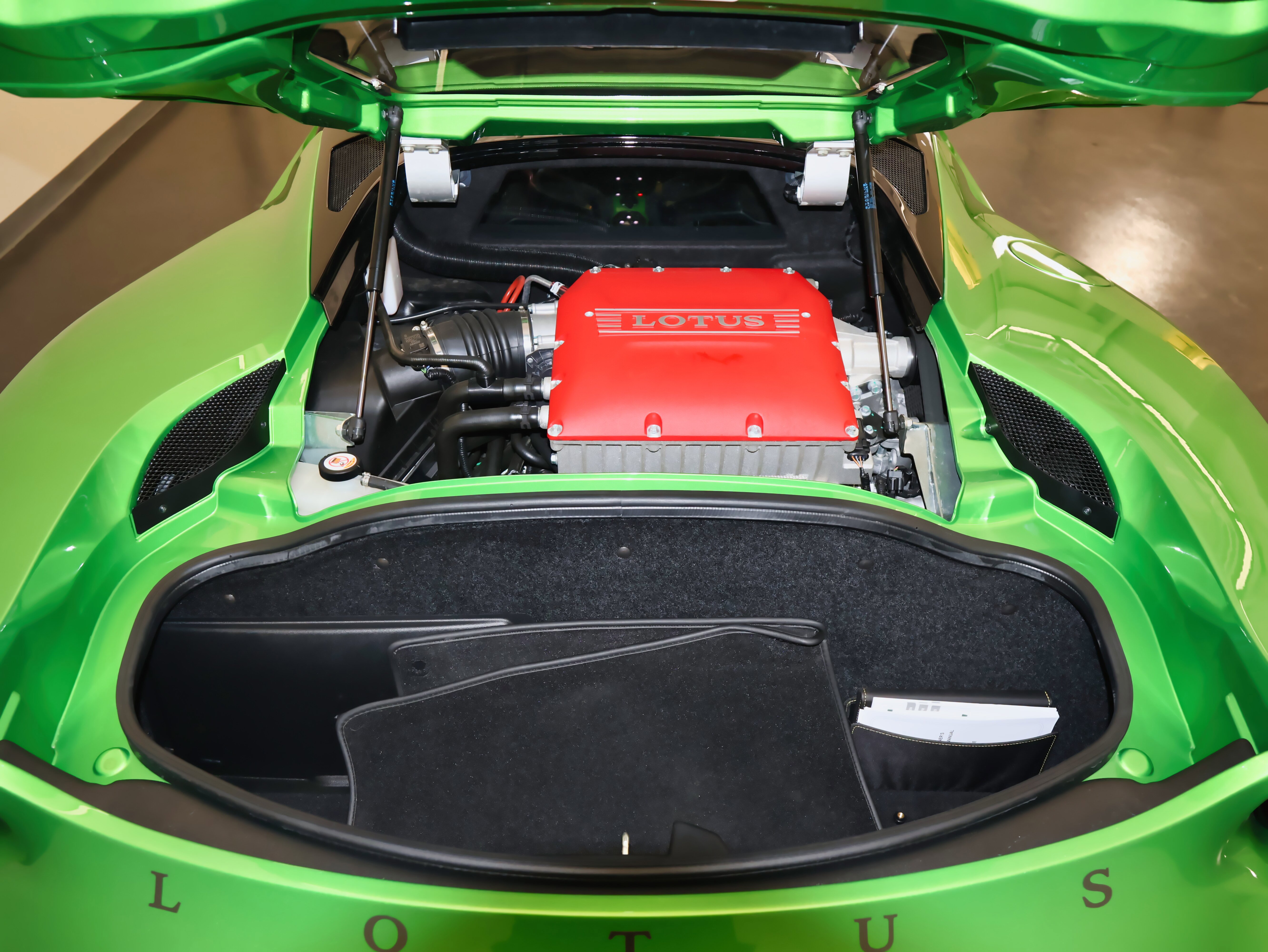 Used 2021 Lotus Evora image 11