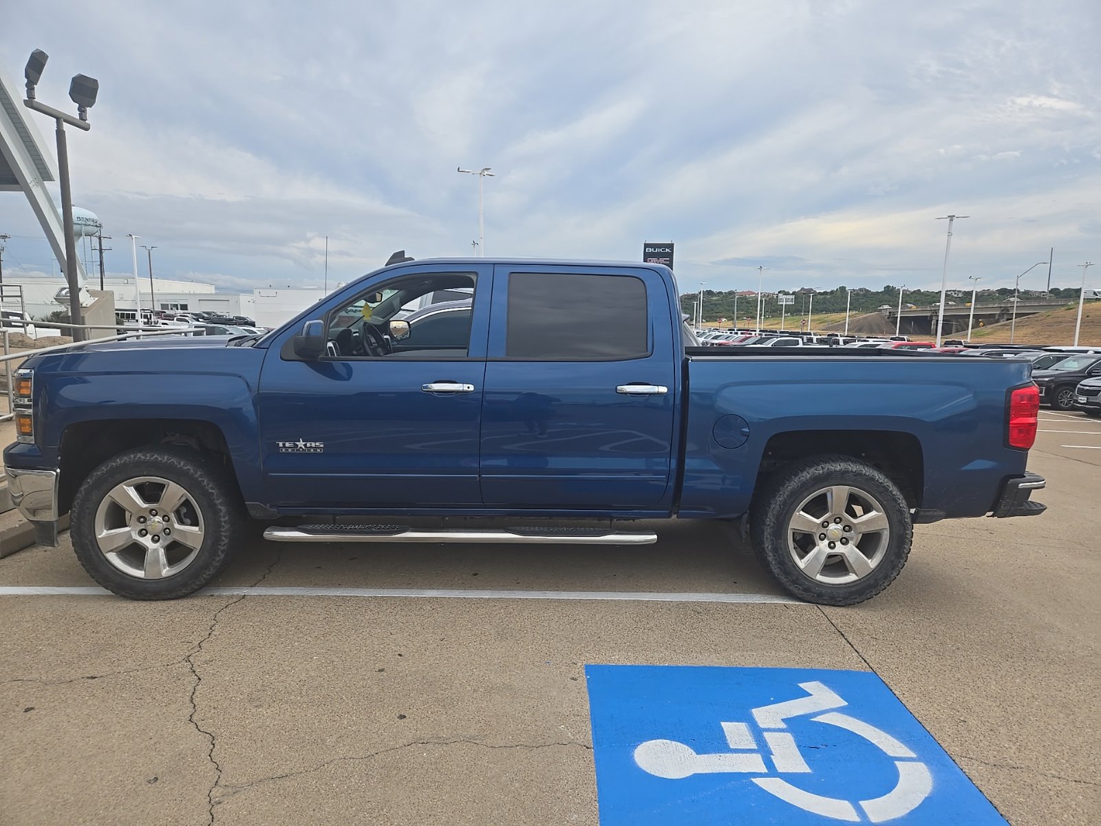 Used 2015 Chevrolet Silverado 1500 LT w/ Texas Edition, 1LT Trim RWD image 8