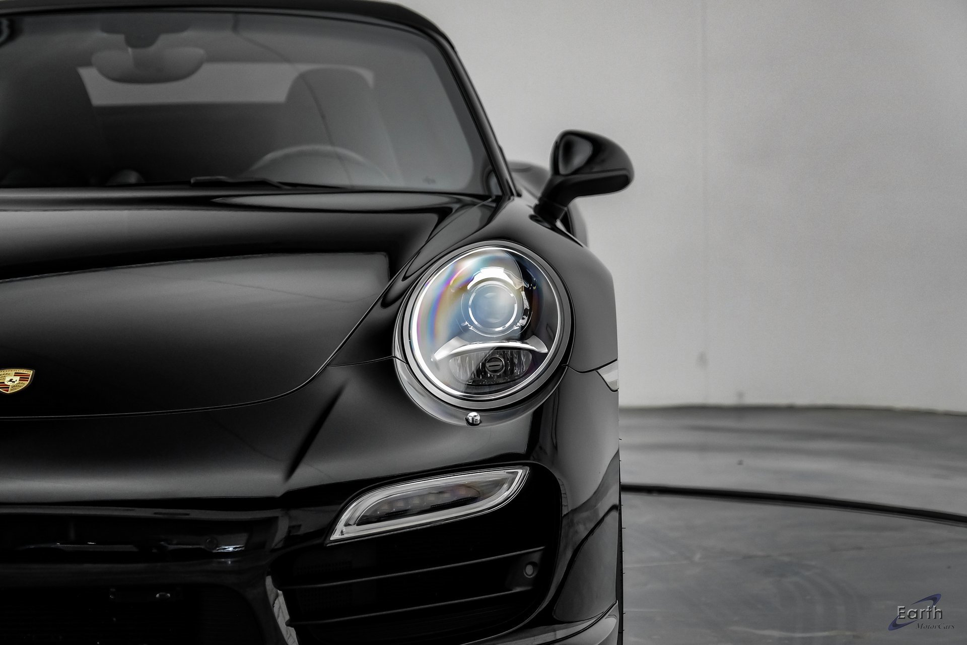 Used 2015 Porsche 911 Turbo image 37
