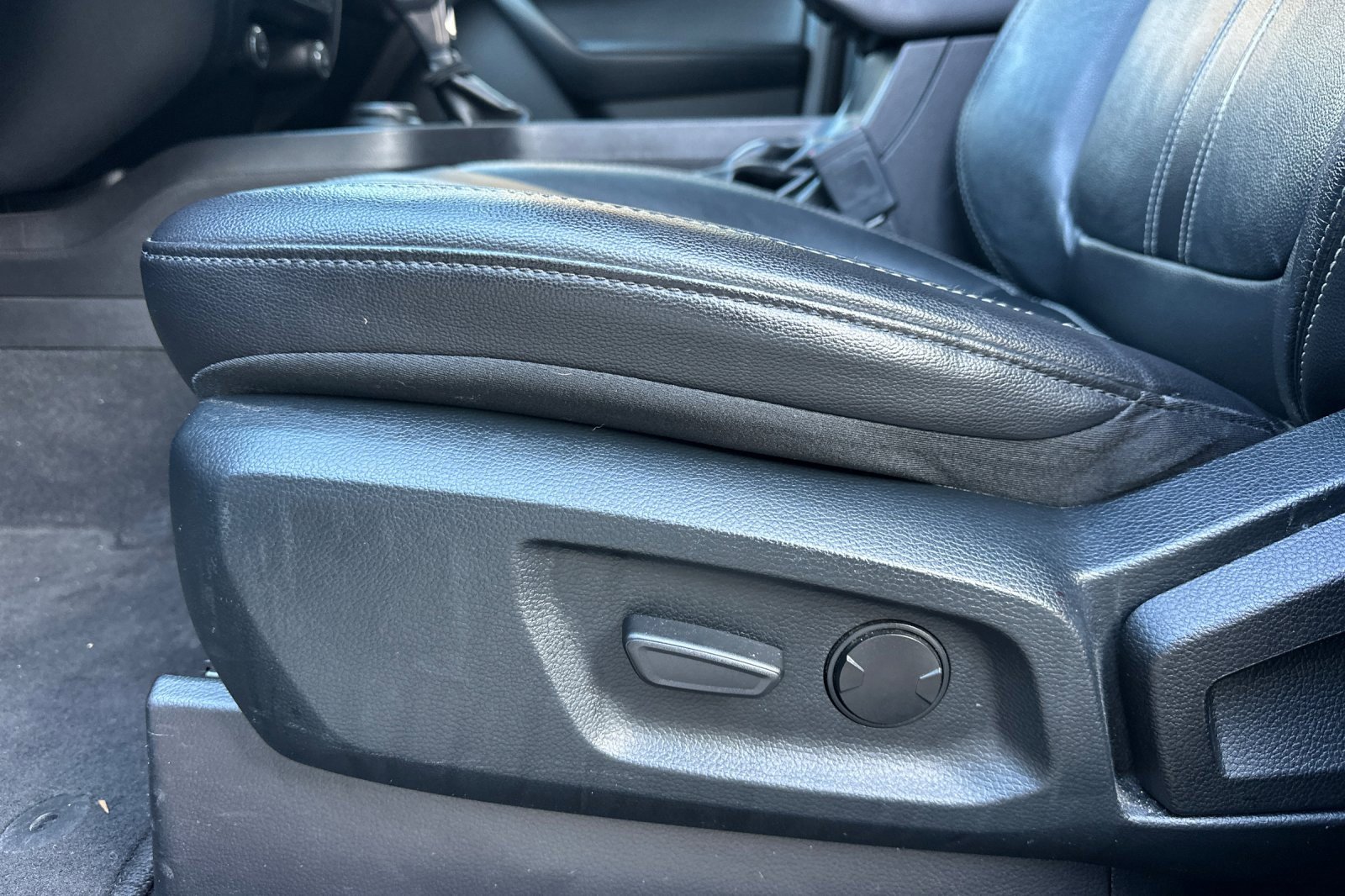 Used 2021 Ford Ranger Lariat w/ Equipment Group 501A High image 13