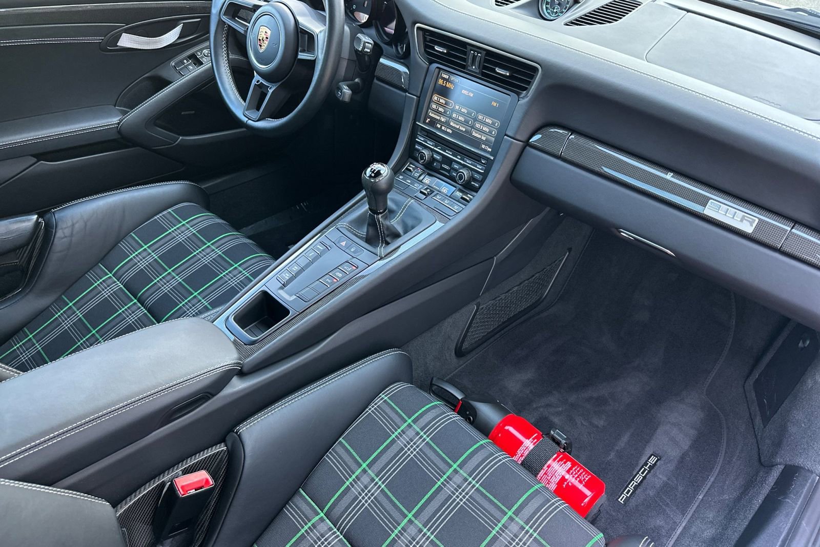 Certified 2016 Porsche 911 R image 16