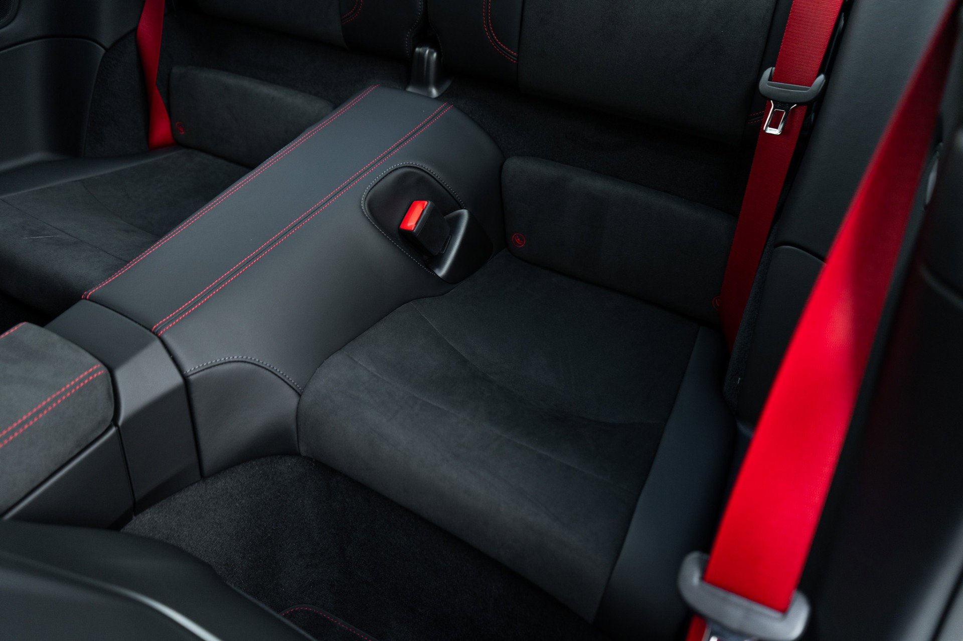 Used 2025 Porsche 911 Carrera 4 GTS image 26