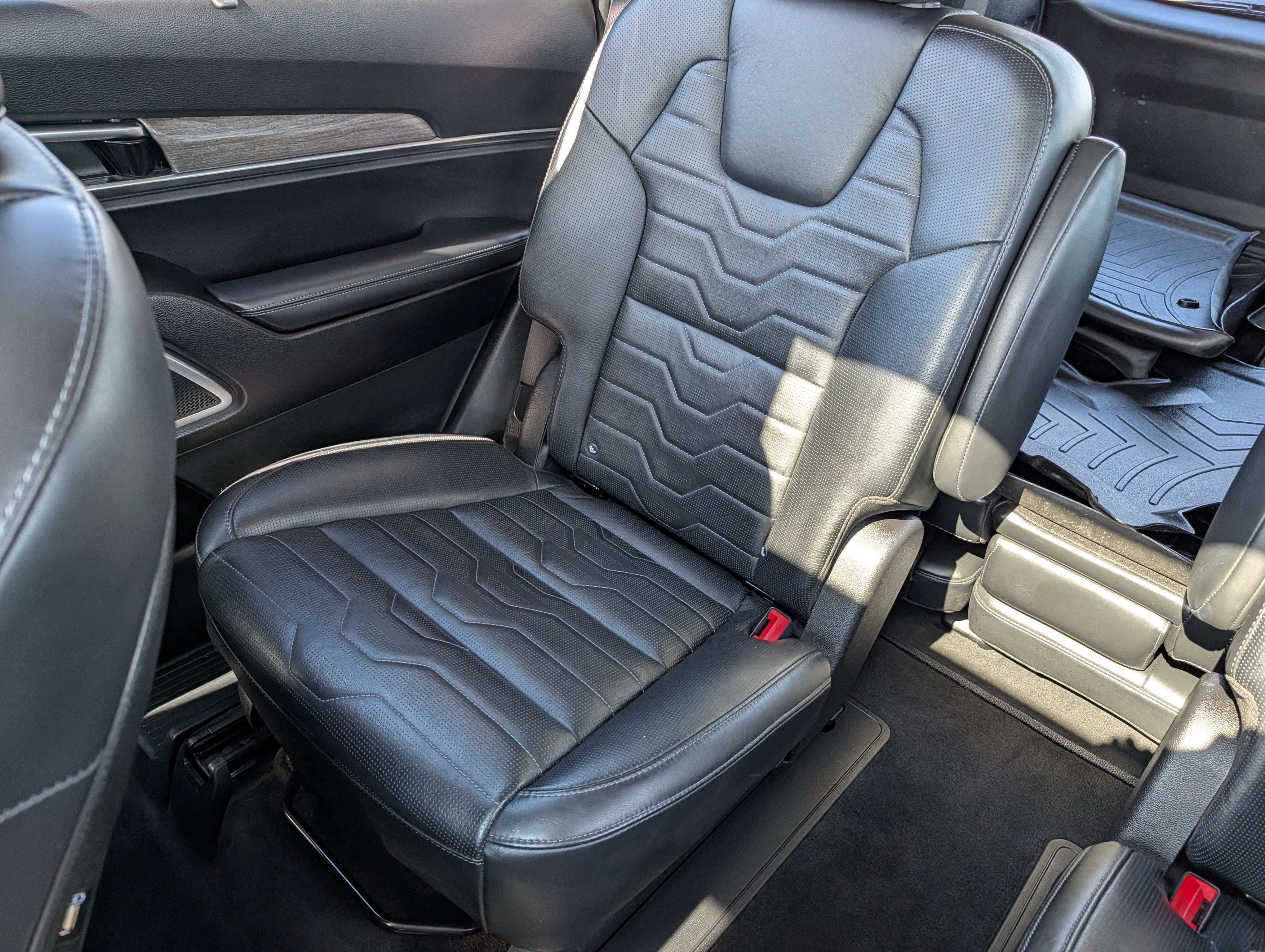 Used 2020 Kia Telluride SX w/ SX Prestige Package AWD/4WD image 12