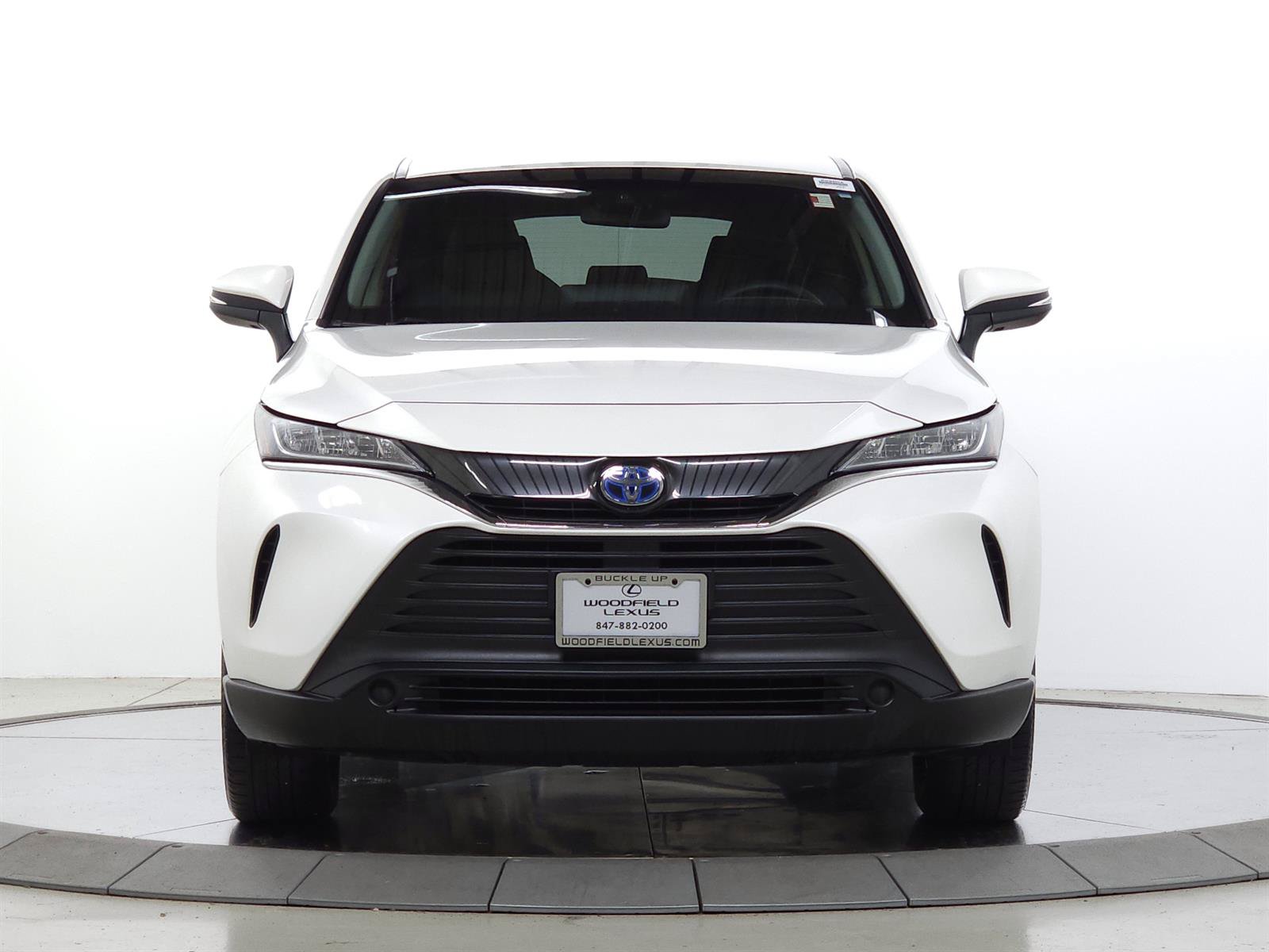 Used 2022 Toyota Venza LE AWD/4WD image 2
