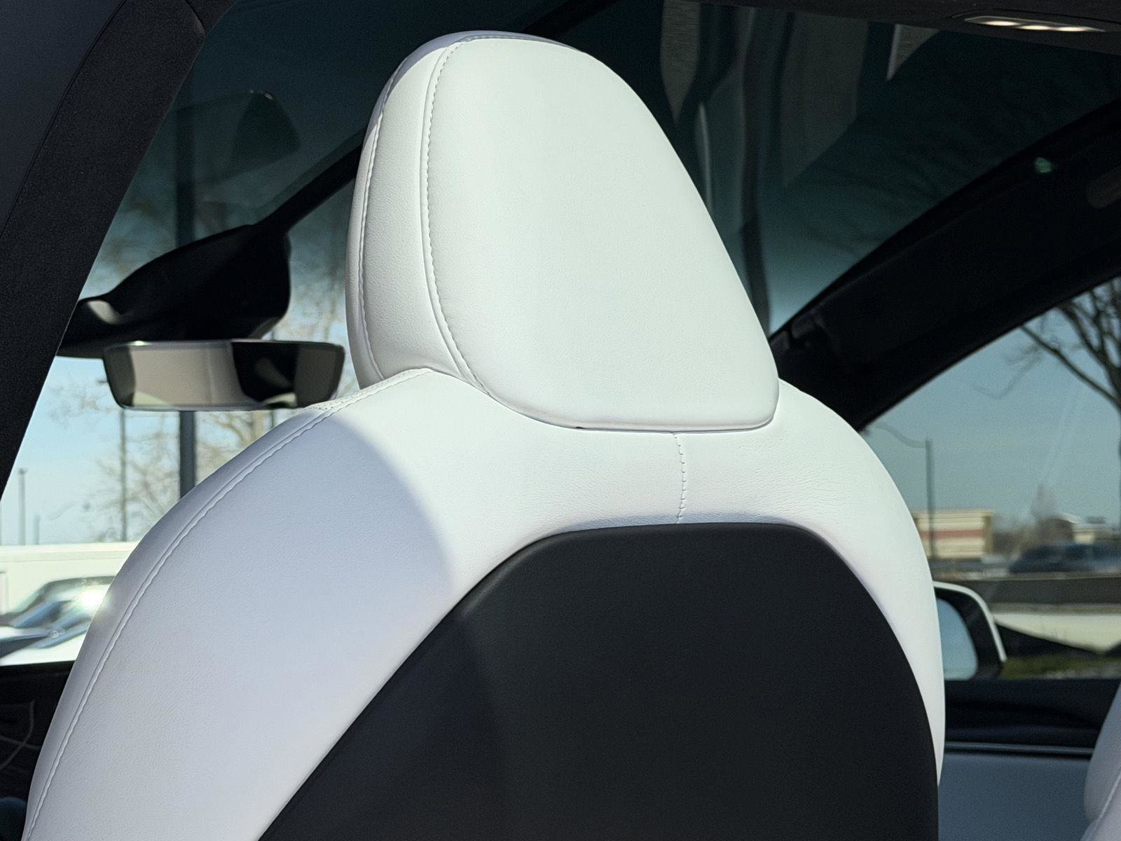 Used 2022 Tesla Model X Plaid image 39