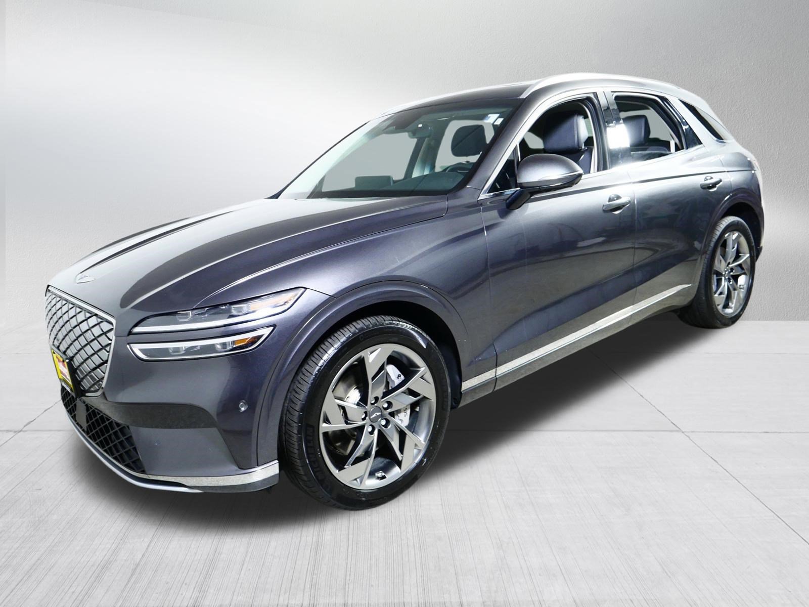 Certified 2025 Genesis Electrified GV70 AWD/4WD image 3