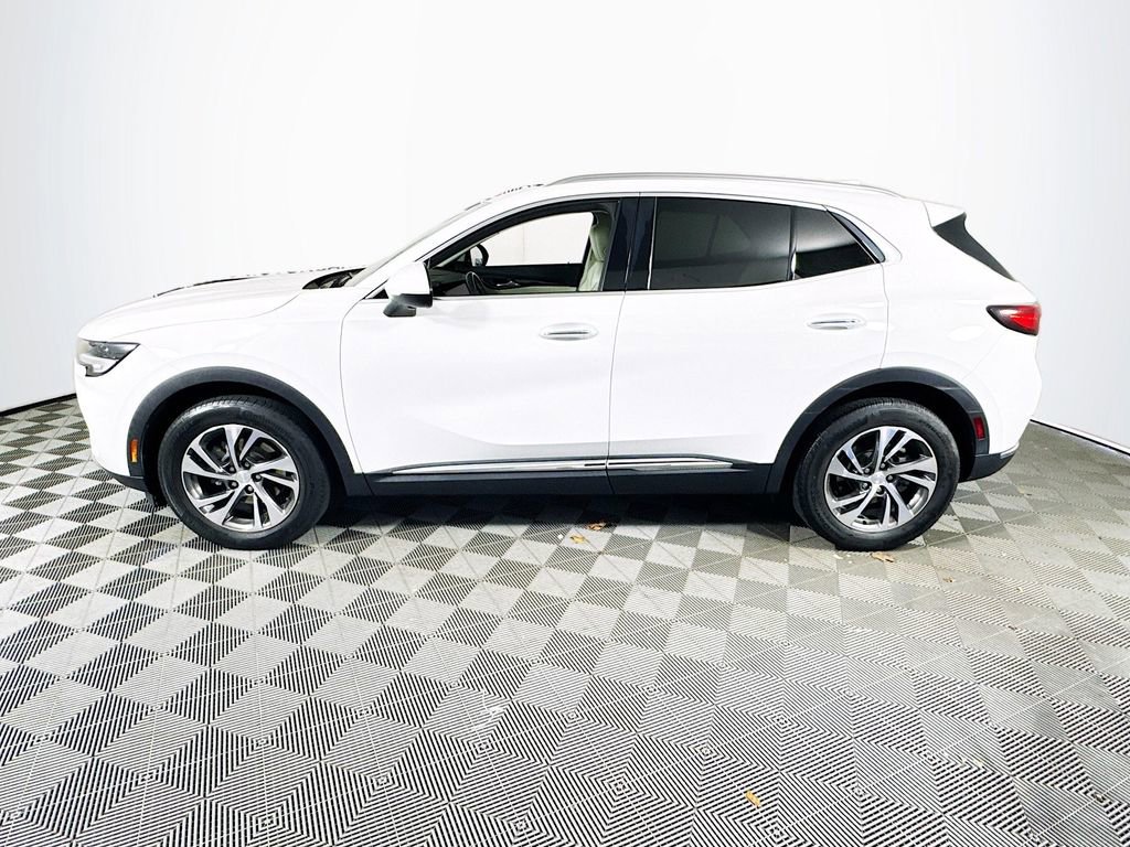 Used 2021 Buick Envision Essence w/ Technology Package I AWD/4WD image 4