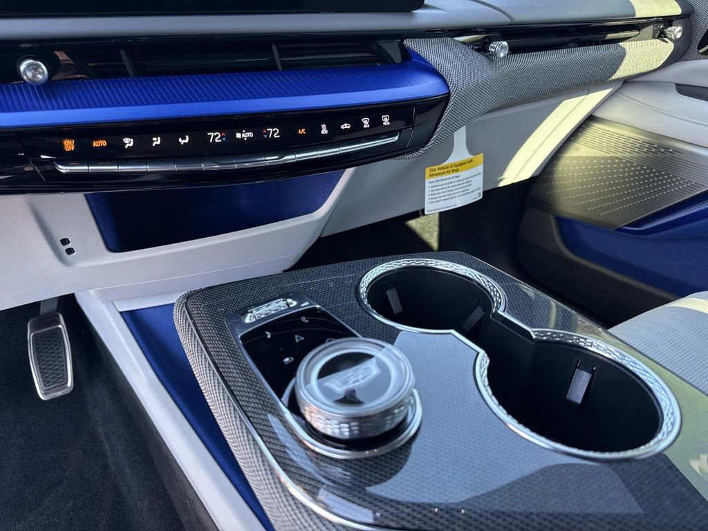 New 2026 Cadillac Optiq Sport 2 image 25