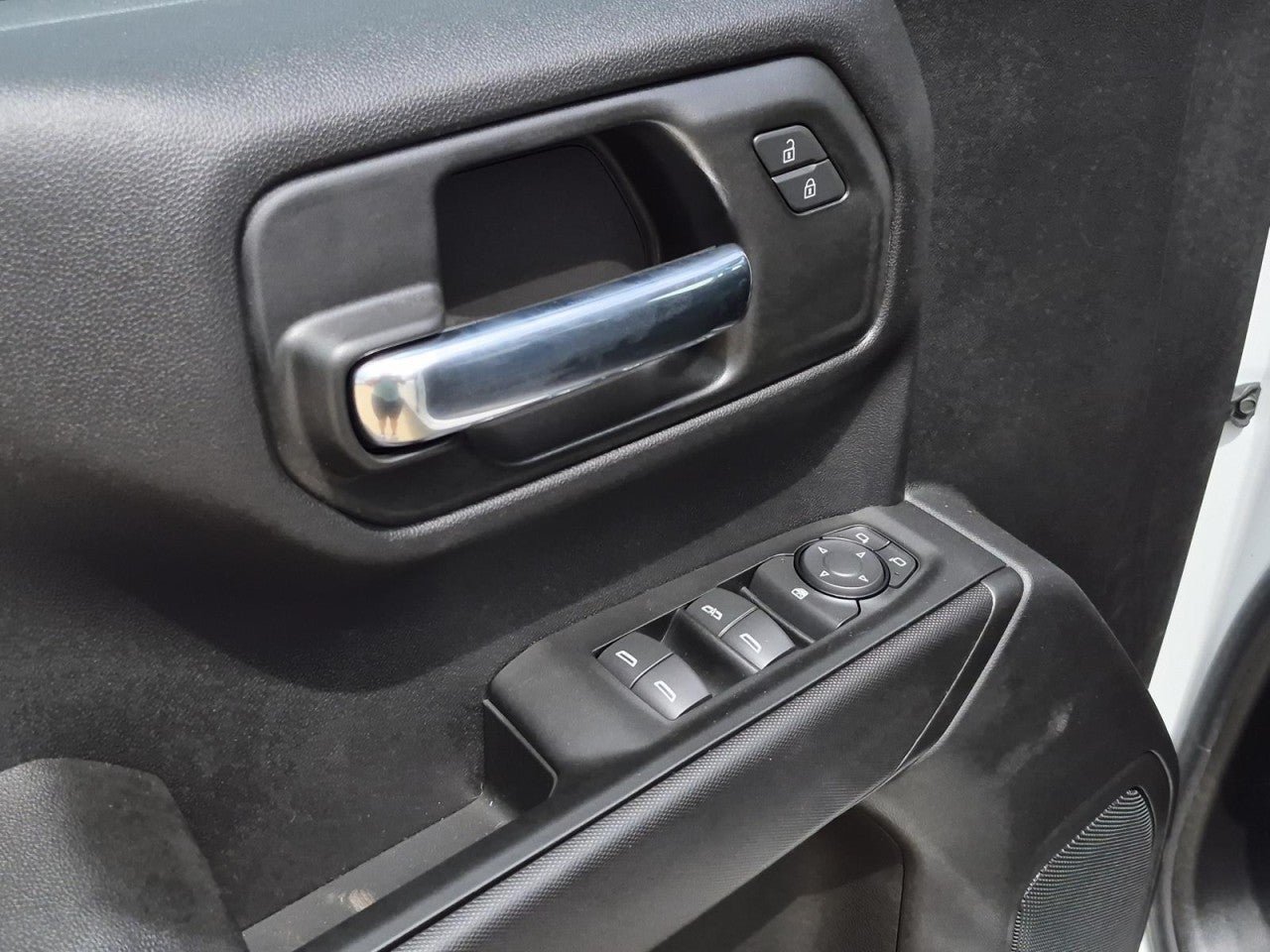New 2026 Chevrolet Silverado 1500 W/T w/ WT Value Package AWD/4WD image 11