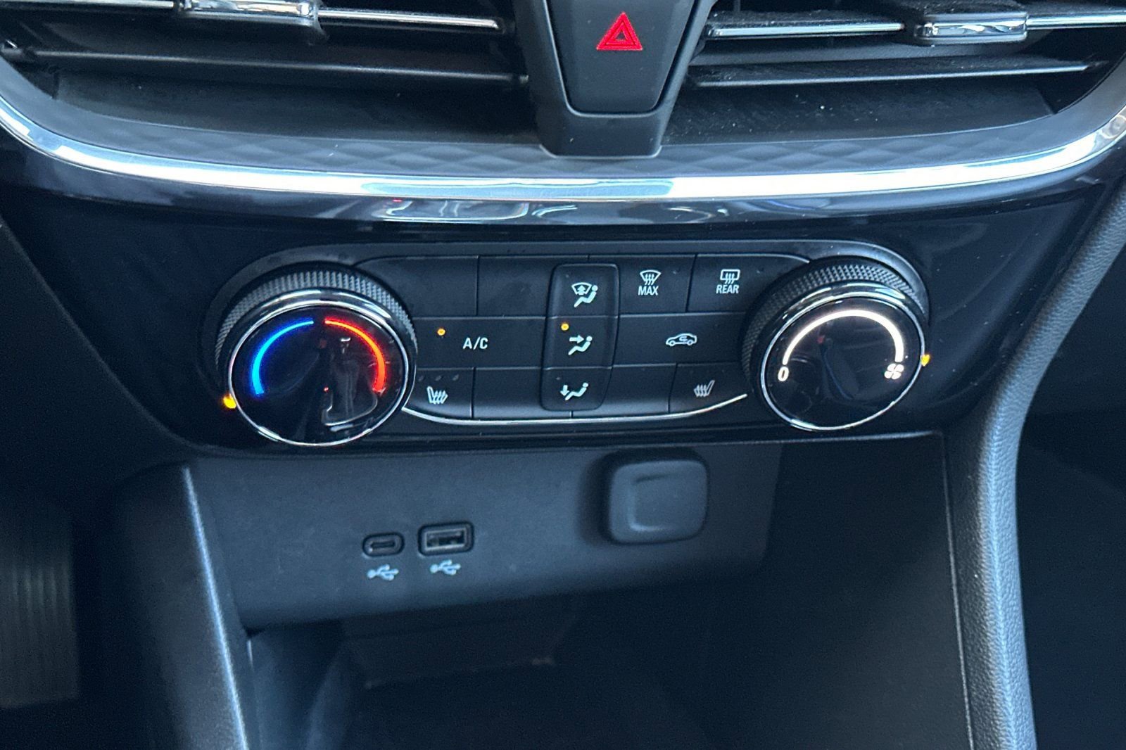 Used 2026 Buick Encore GX Sport Touring w/ Comfort Package image 20