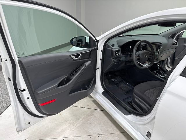 Used 2019 Hyundai Ioniq Blue FWD image 7