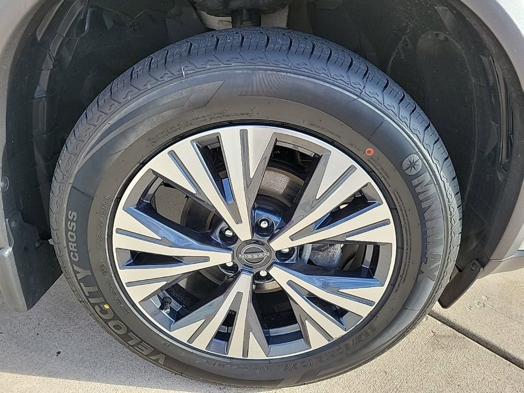 Certified 2022 Nissan Rogue SV image 10