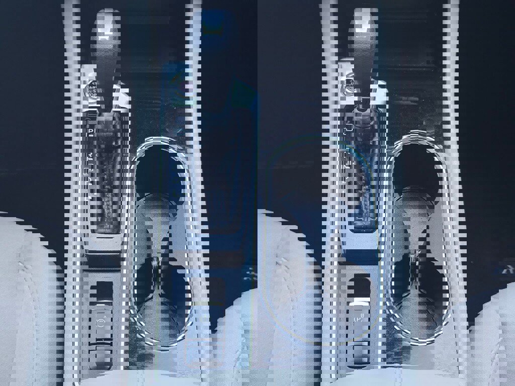 Used 2024 Nissan Altima 2.5 SV image 14