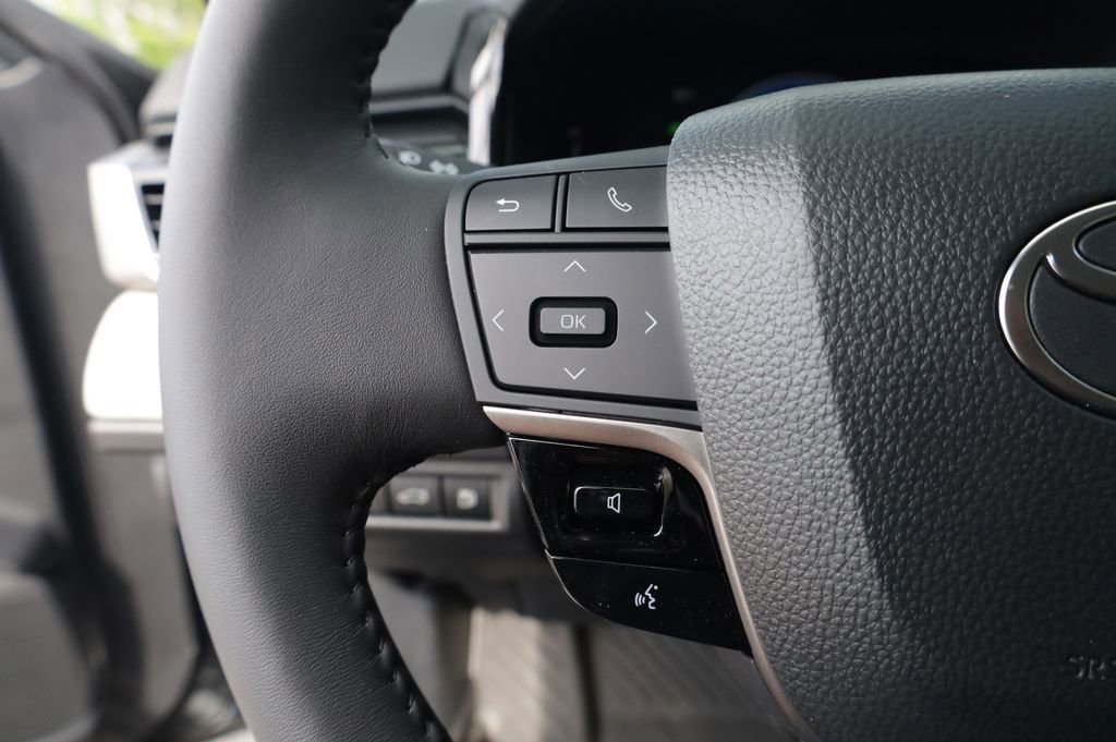 Used 2026 Toyota Camry LE w/ Convenience Package FWD image 27