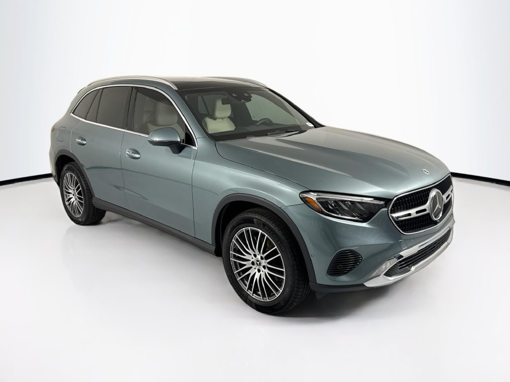 Certified 2026 Mercedes-Benz GLC 300 image 3