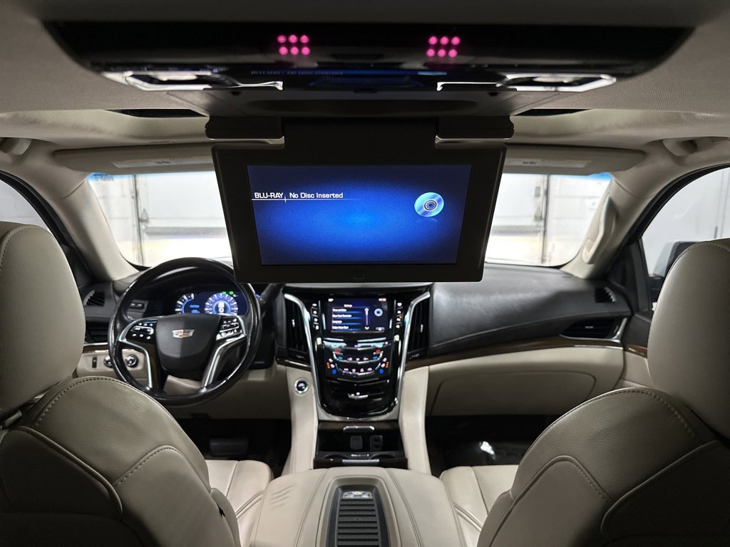 Used 2018 Cadillac Escalade Luxury image 34