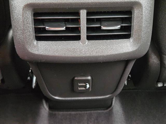 Used 2024 Chevrolet Equinox LT FWD image 16