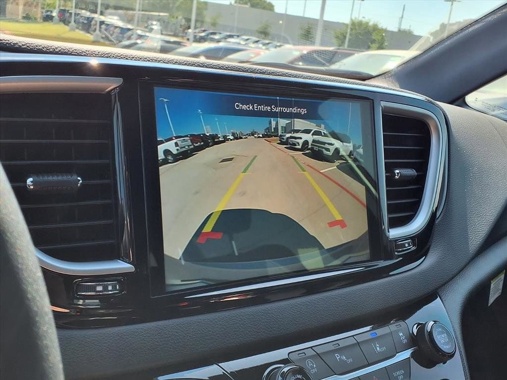 New 2026 Chrysler Voyager LX FWD image 13