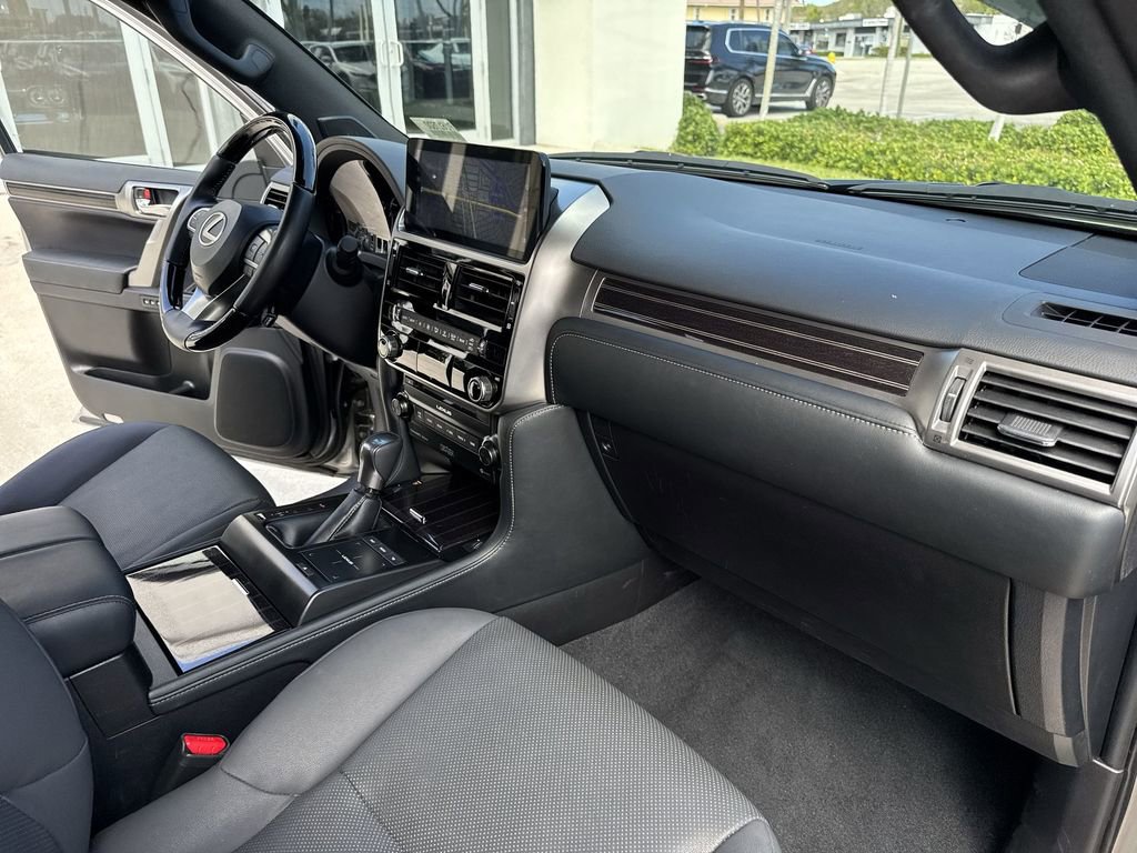 Used 2023 Lexus GX 460 Premium image 33