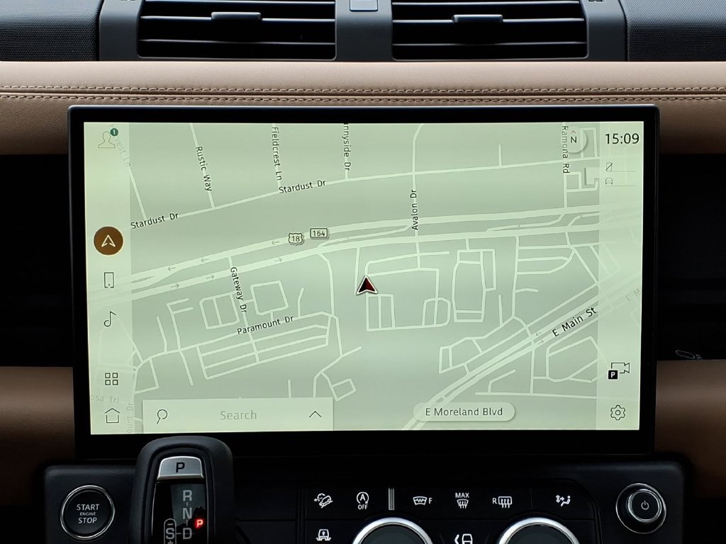 New 2026 Land Rover Defender 110 X-Dynamic SE AWD/4WD image 18