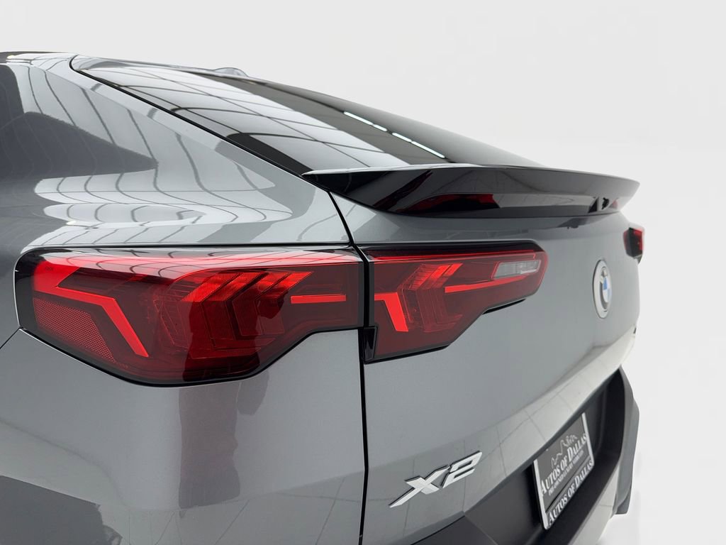 Used 2025 BMW X2 xDrive28i image 9