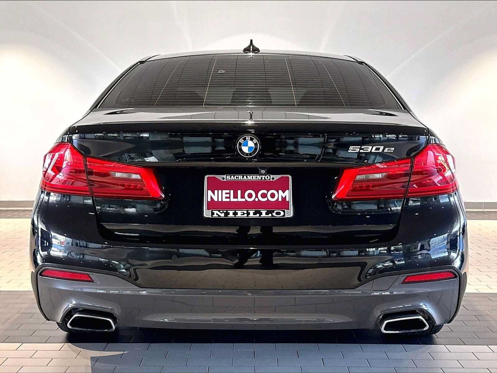 Used 2019 BMW 530e w/ M Sport Package RWD image 9