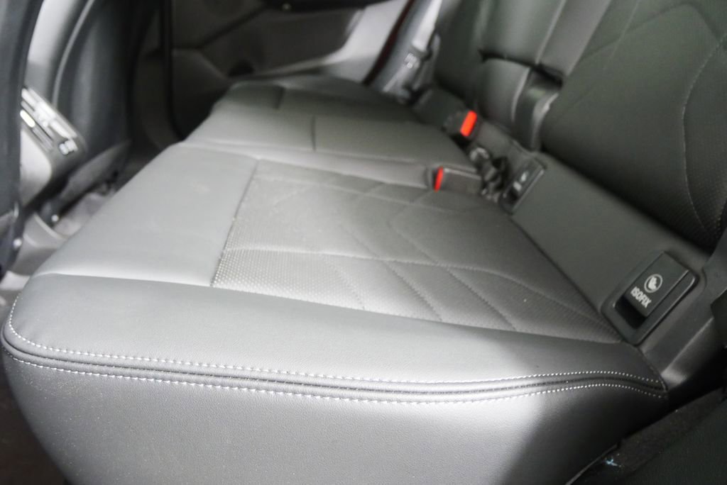 Used 2025 BMW X2 xDrive28i image 14