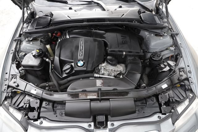 Used 2013 BMW 335i Convertible RWD image 23
