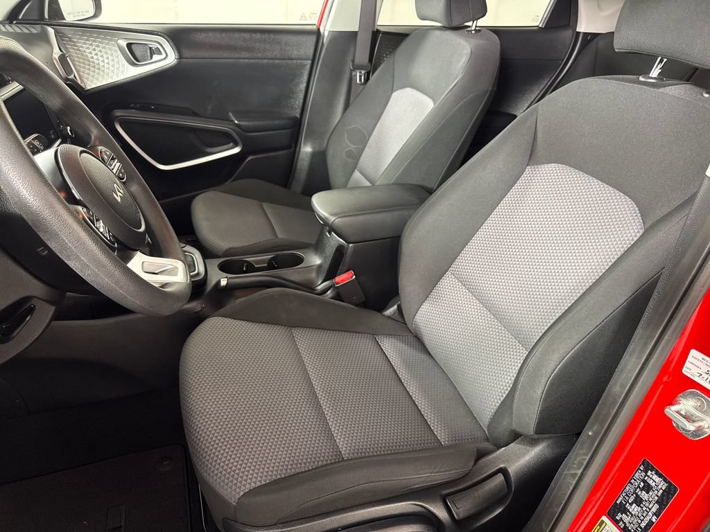Used 2023 Kia Soul LX w/ LX Technology Package FWD image 11