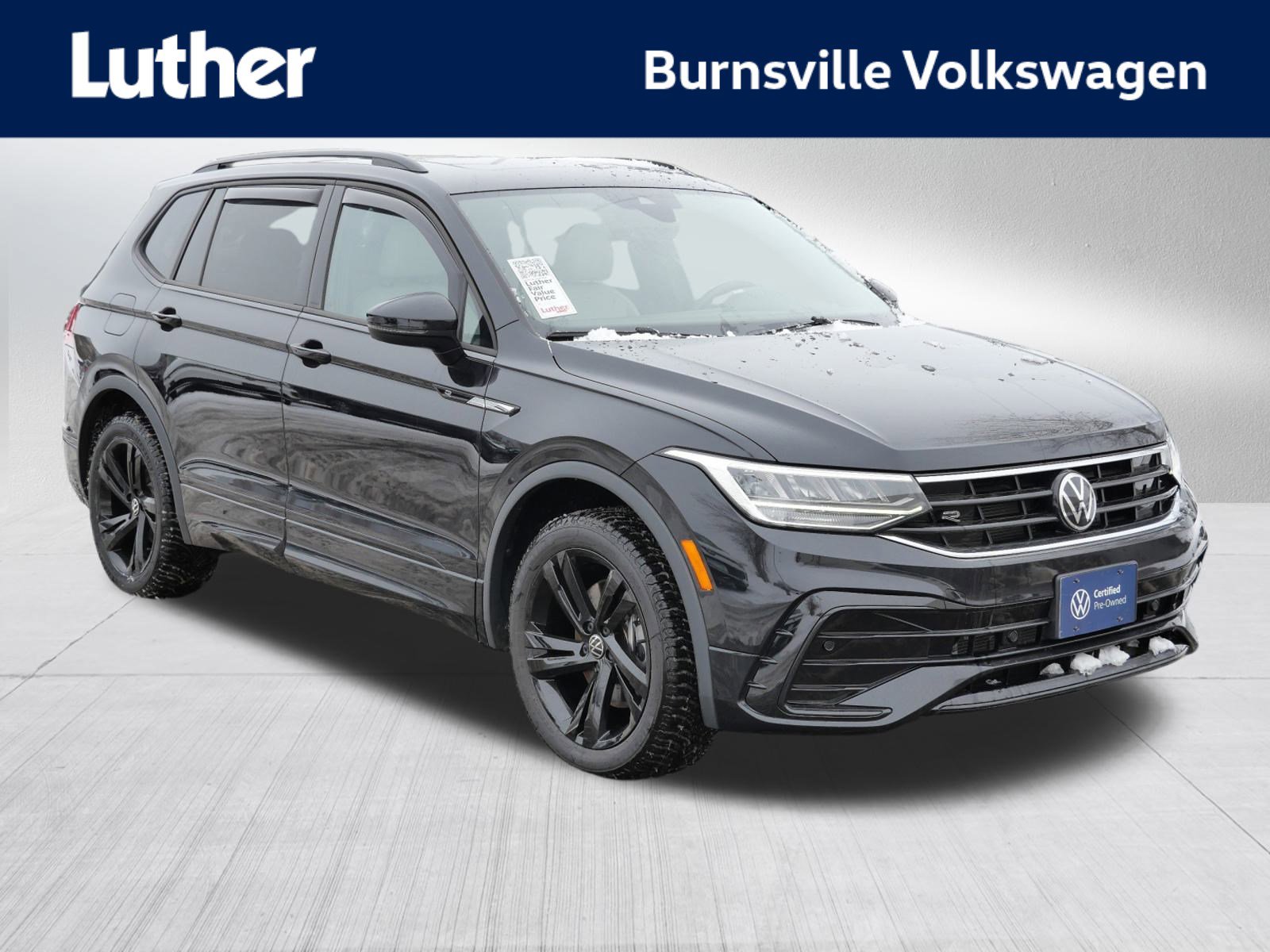Certified 2023 Volkswagen Tiguan SE R-Line image 1