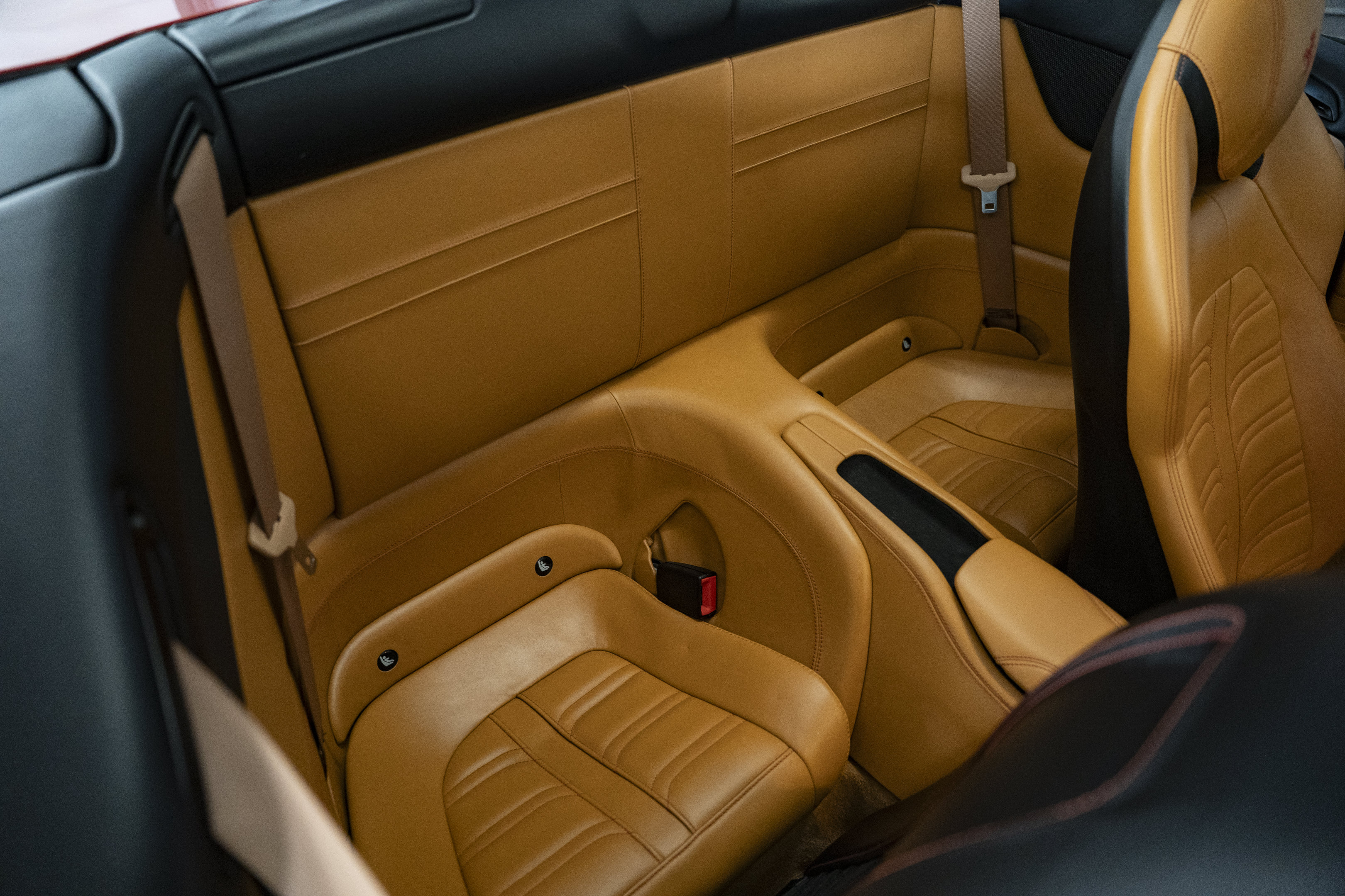 Used 2016 Ferrari California T RWD image 36