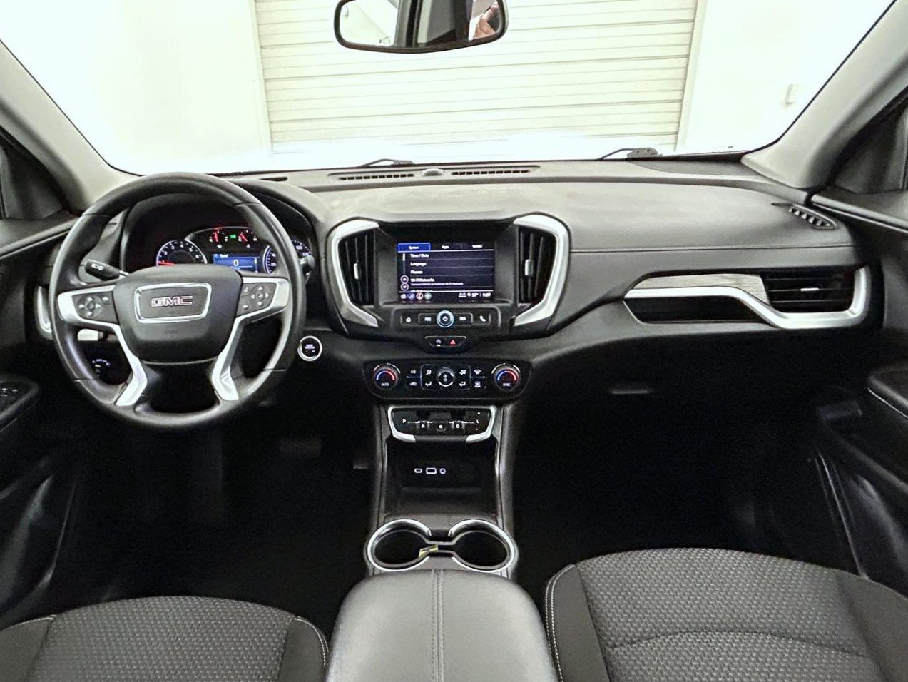 Used 2024 GMC Terrain SLE w/ Driver Convenience Package AWD/4WD image 13
