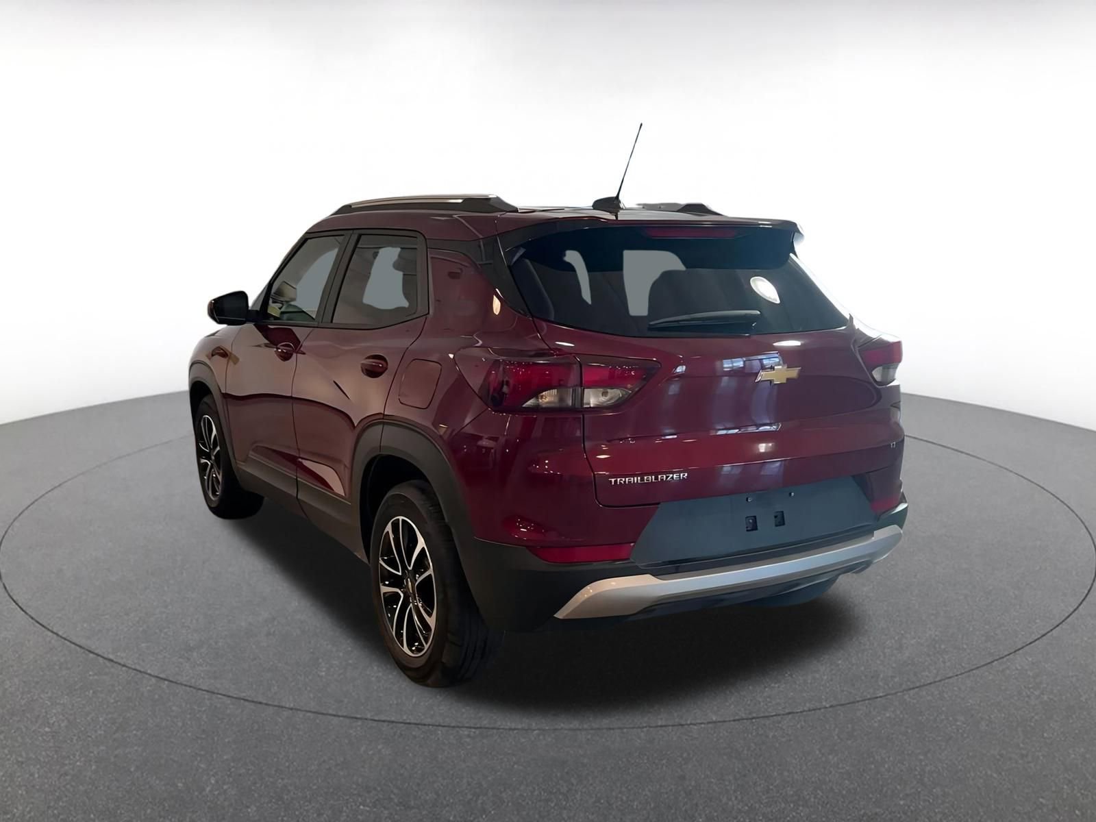 Used 2025 Chevrolet TrailBlazer LT image 11