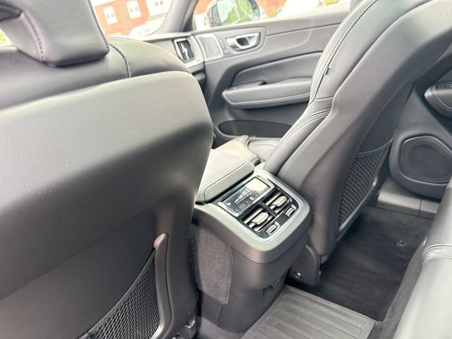 Certified 2024 Volvo XC60 B5 Ultimate AWD/4WD image 26